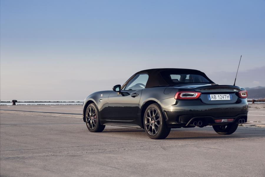  Abarth 124 Spider Scorpione (348) 2017 года  (фото 7 из 28)